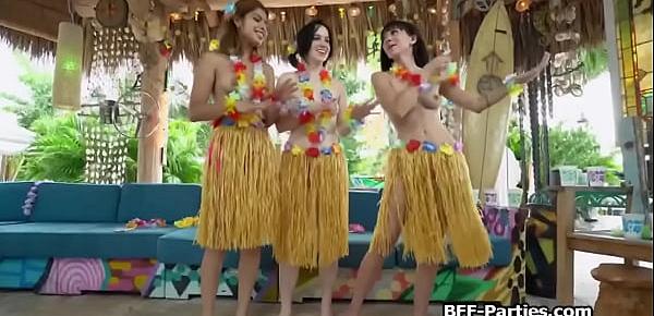  Foursome vacation on Hawaii with slutty girlfriends